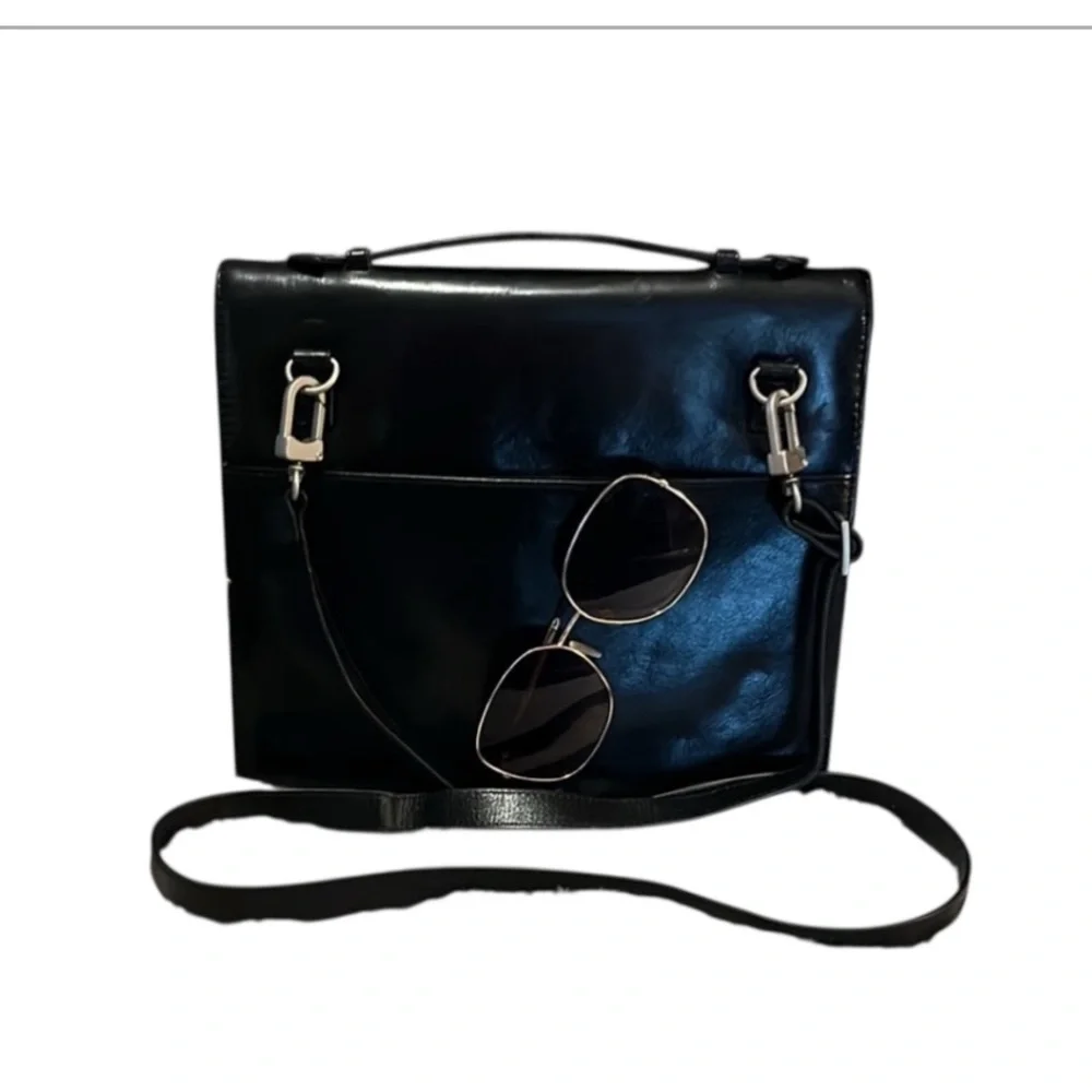 Brookstone Women’s Vintage Black Leather Crossbody Shoulder iPad Case